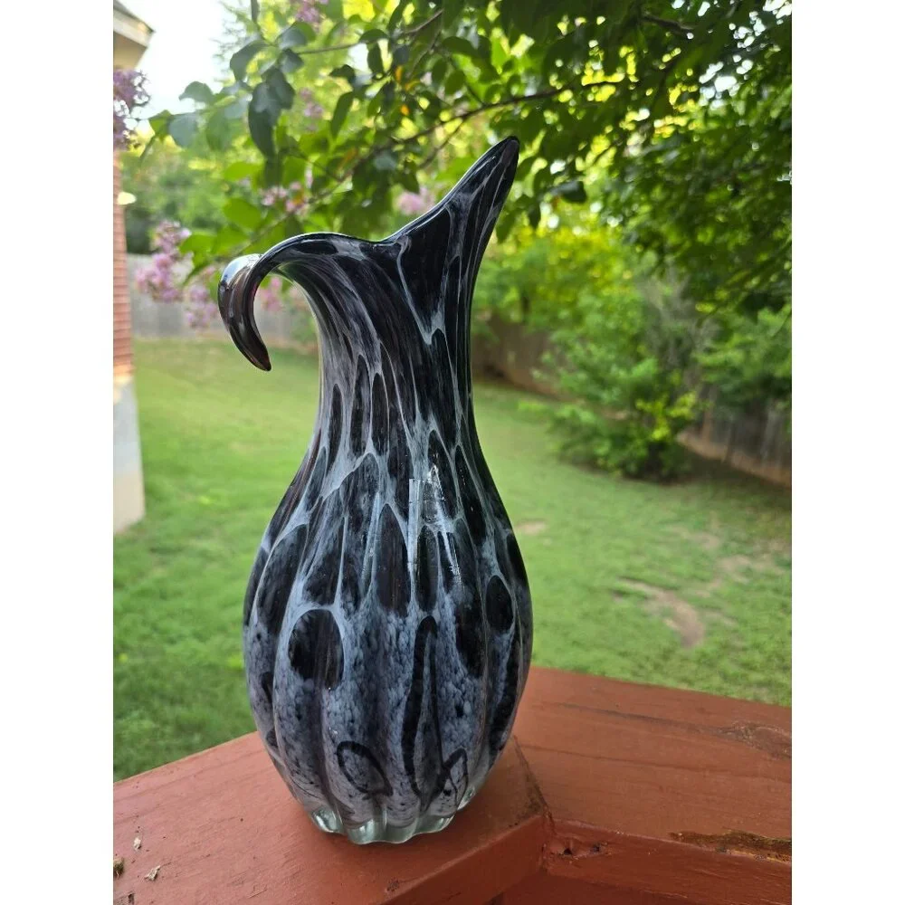 Hand-Blown Black & White Murano Art Glass Vase‎ - Elegant Curved Iris Design